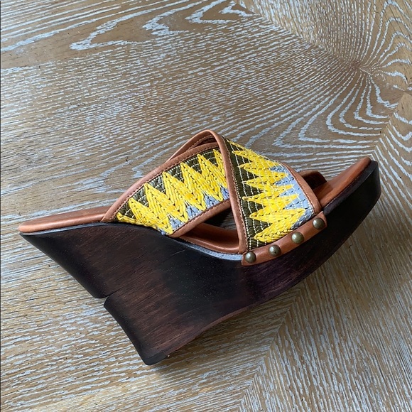 DIANE VON FURSTENBERG Woven Moore Crisscross Wedge 9.5 - Picture 4 of 13